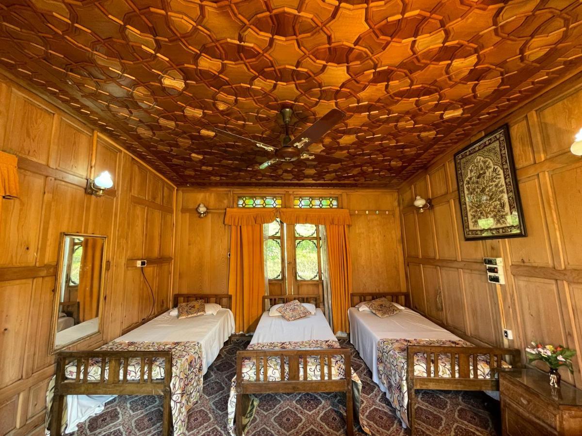 The Shelter Group Of Houseboats & Tour Organiser Σριναγκάρ Εξωτερικό φωτογραφία