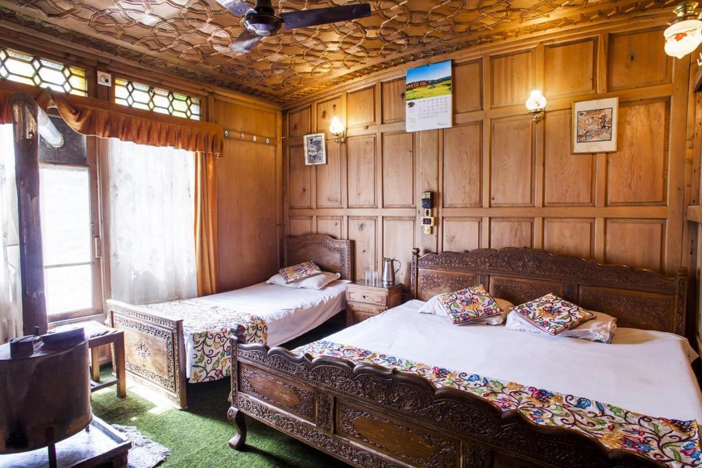 The Shelter Group Of Houseboats & Tour Organiser Σριναγκάρ Εξωτερικό φωτογραφία